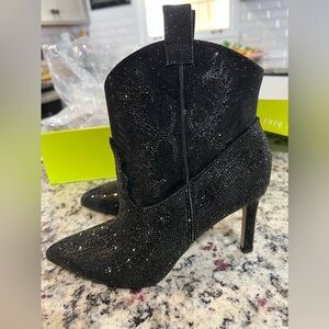 NEW! Gianni Bini Boots Sz. 8